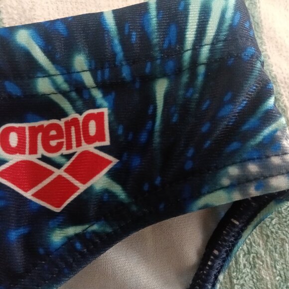 2" SIDES ARENA SWIM BRIEF, SIZE 30", FIREWORKS PATTERN - Picture 4 of 7